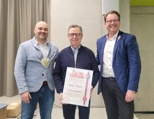 Brudermeister Dominik Sleziona, Ehrenmitglied Peter Abels, Schützenkönig Stefan Kremer